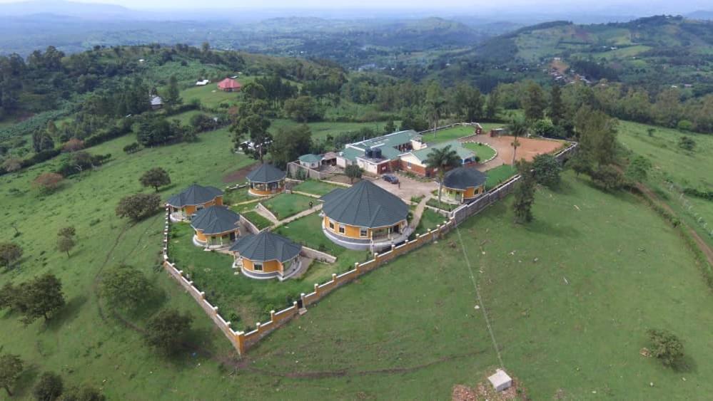 Karobwa Summit View Hotel Fort Portal Exterior photo